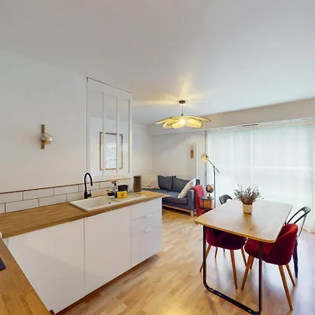 Daire Superbe T2 Avec Parking Prive Au Coeur De Nantes