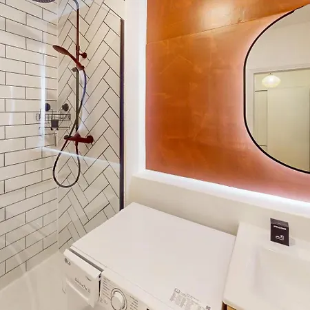 Superbe T2 Avec Parking Prive Au Coeur De *