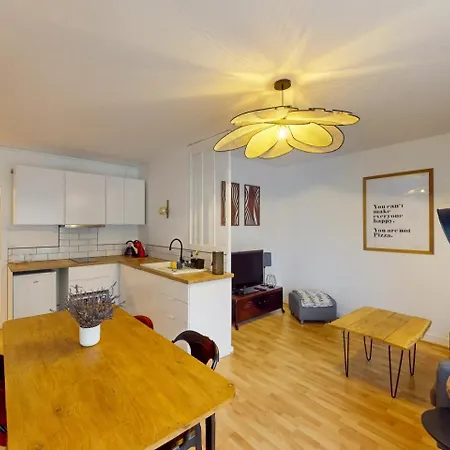 Superbe T2 Avec Parking Prive Au Coeur De Διαμέρισμα